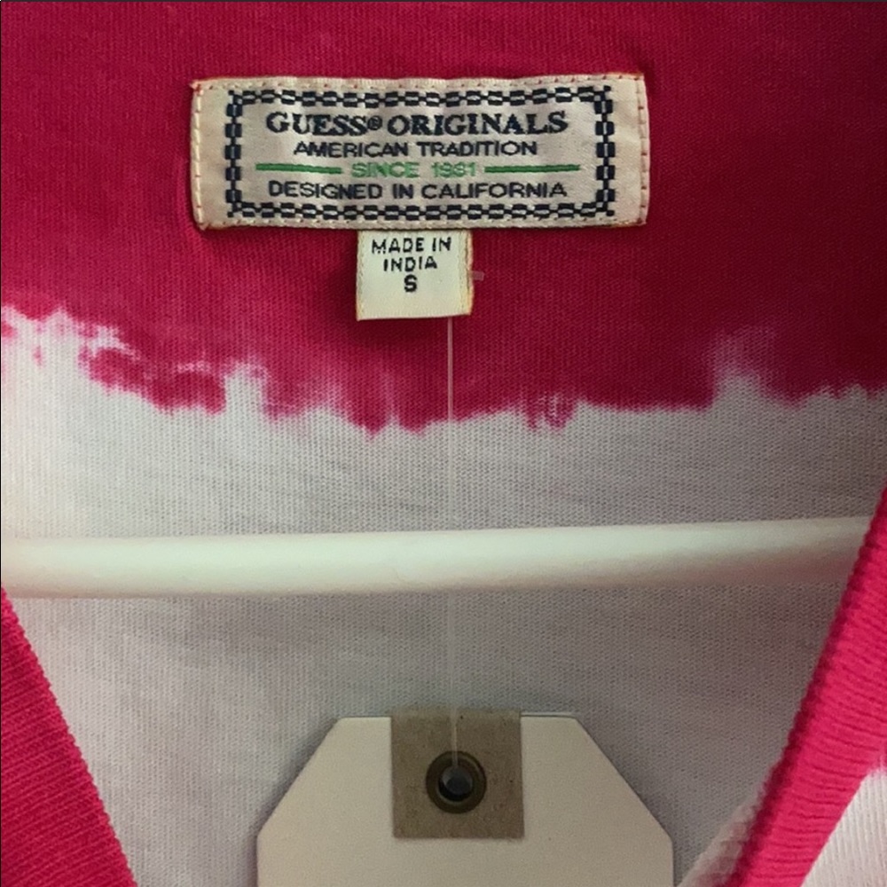 Nwt Guess tee - Picture 4 of 6